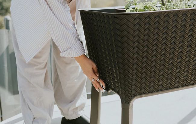 Splendor 31.7 Gallon Elevated Garden Bed - Brown