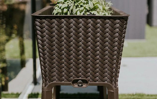 Splendor 31.7 Gallon Elevated Garden Bed - Brown