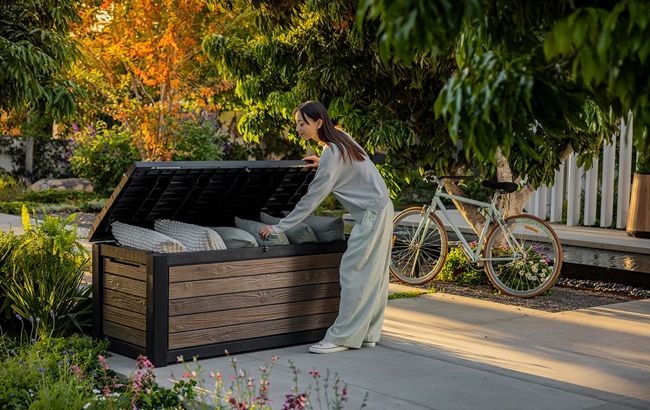 Signature 165 Gallon Deck Box - Walnut Brown